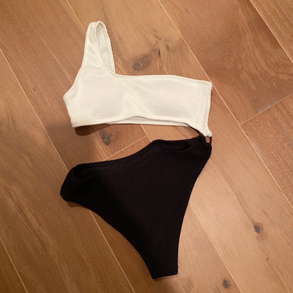 One piece bathing suit